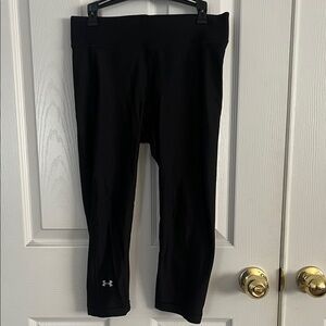 Under Armour Women's Black Leggings - capri